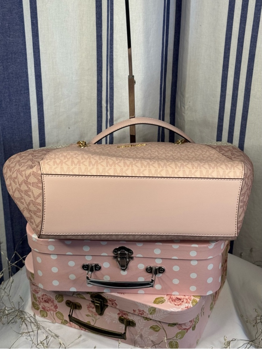 Michael Kors Jet Set Travel Large Shoulder Tote in Powder Blush Multi - Picture 5 of 16